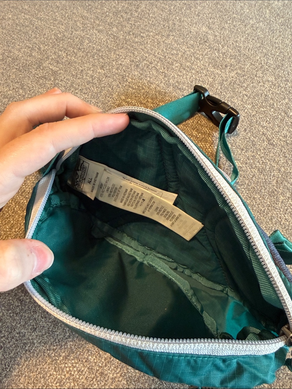 Patagonia Ultralight Black Hole Hip Pack - Picture 3 of 7